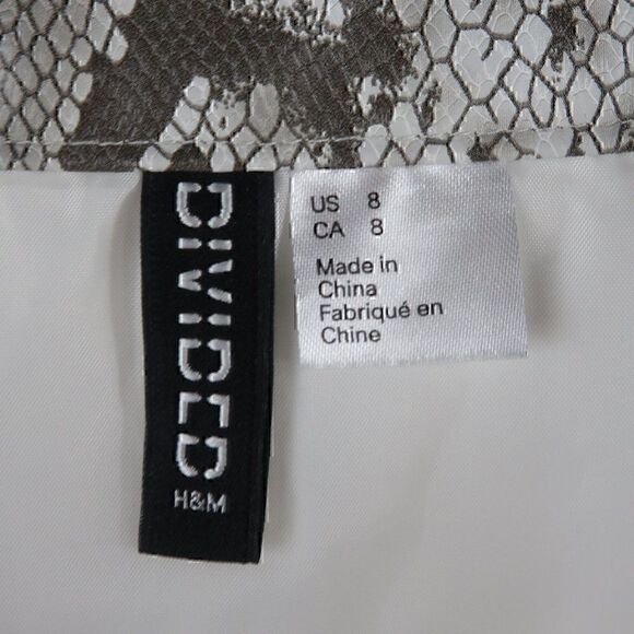 DIVIDED BY H&M GREY FAUX SNAKESKIN MINI SKIRT SIZE 8 - Picture 2 of 8